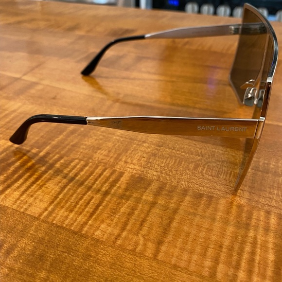 SAINT LAURENT SUNGLASSES - Picture 5 of 5